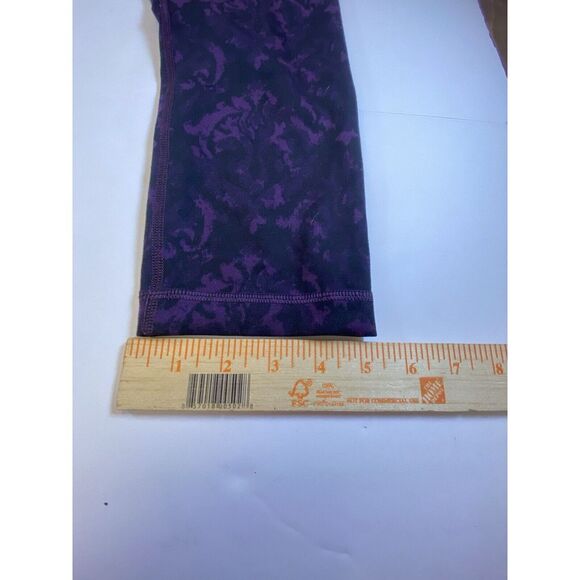 Lululemon Women's Purple Black Patterned Capri Leggings-Size 6 Yoga Gym Pants - Picture 9 of 10
